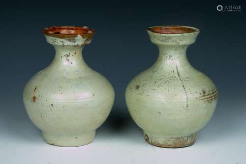 A PAIR OF GREEN LUSTRE WARE JARS, HAN DYNASTY