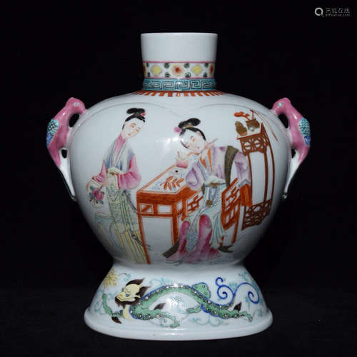 A  FAMILLE ROSE FIGURE PATTERN DESIGN FLAT VASE