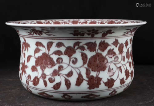 A FLORAL PATTERN UNDERGLAZE RED BASIN