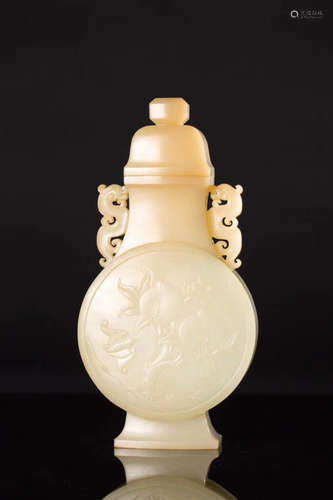 17-19TH CENTURY, A POMEGRANATE PATTERN DOUBLE-EAR HETIAN JADE BOTTLE, QING DYNASTY