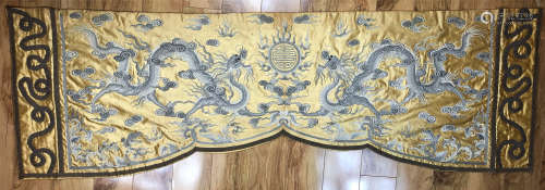 CHINESE EMBIORDERY DRAGON TAPESTRY