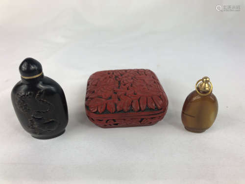 TWO CHINESE AGATE SNUFF BOTTLES AND ONE CINNABAR SQUARE BOX