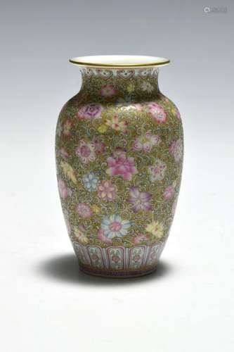 Chinese Eggshell Millefleur Vase, Republic Period