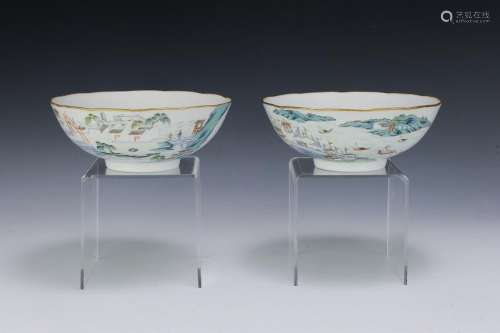 Pair of Chinese Famille Rose Bowls, Early 19th Century