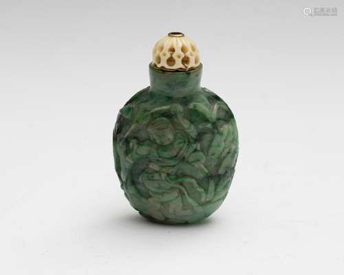 Chinese Jadeite Snuff Bottle, 19th Century