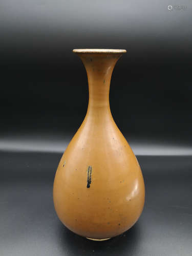 CHINESE SOY GLAZED YUHUCHUN VASE