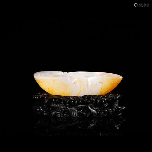 CHINESE WHITE JADE CARVED INCENSE DISH