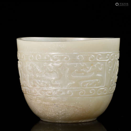 CHINESE ARCHAIC JADE CUP