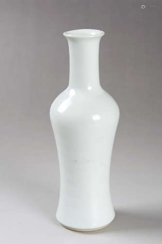 CHINESE BLANC DE CHINE PORCELAIN VASE