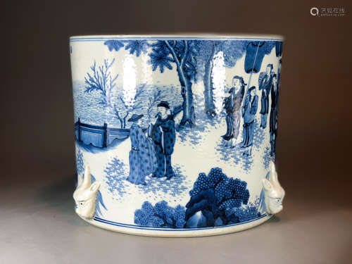 CHINESE BLUE AND WHITE PORCELAIN BRUSH POT