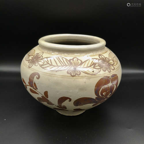 CHINESE PORCELAIN JAR