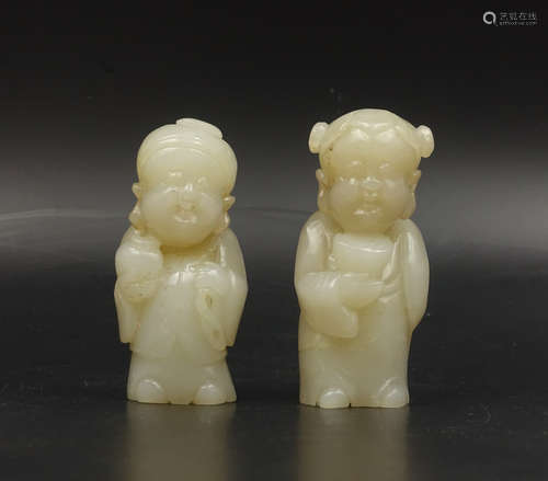 PAIR OF CHINESE JADE FIGURINES