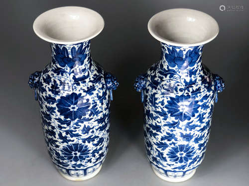 CHINESE PAIR OF BLUE AND WHITE PORCELAIN VASE