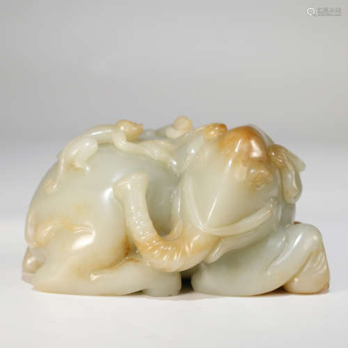 CHINESE CELADON WHITE JADE ELEPHANT