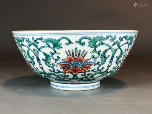 CHINESE DOUCAI PORCELAIN BOWL