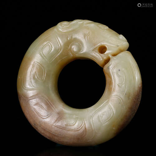 CHINESE ARCHAIC JADE PENDANT