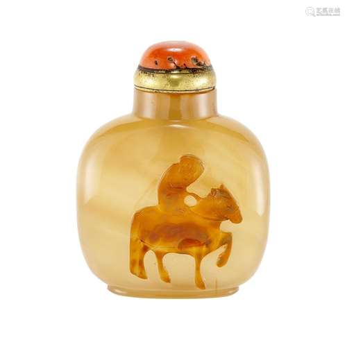 Chinese Cameo Agate Snuff Bottle