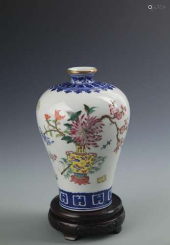 BLUE AND WHITE A FAMILLE ROSE FLOWER MEI STYLE VASE