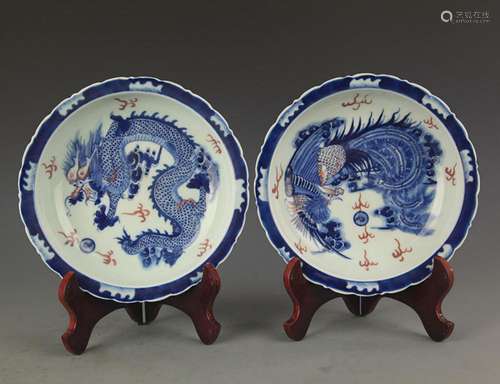 PAIR OF BLUE AND WHITE, YOU LI HONG PLATE