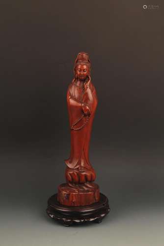 A FINELY CARVED BOXWOOD GUAN YIN FIGURE
