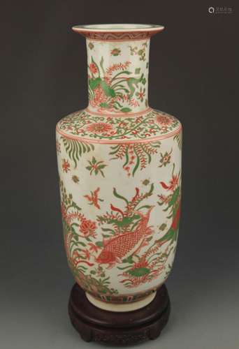 FAMILLE ROSE FISH PATTERN PORCELAIN VASE