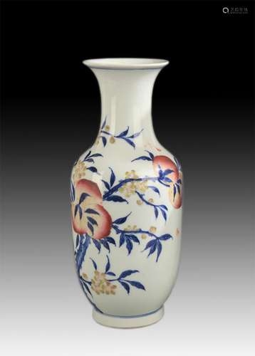 BLUE AND WHITE FAMILLE ROSE PEACH PATTERN VASE