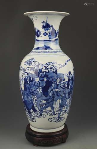 A BLUE AND WHITE EIGHT DEITY DECORATIVE VASE