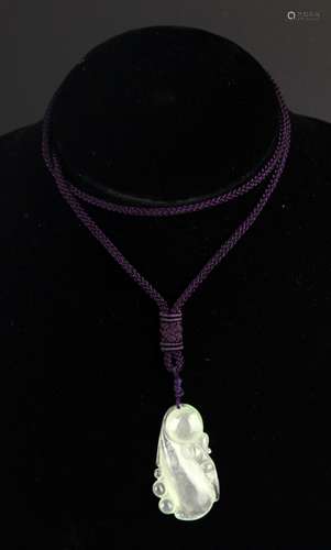 A FINE MOUSE CARVING HETINA JADE PENDANT