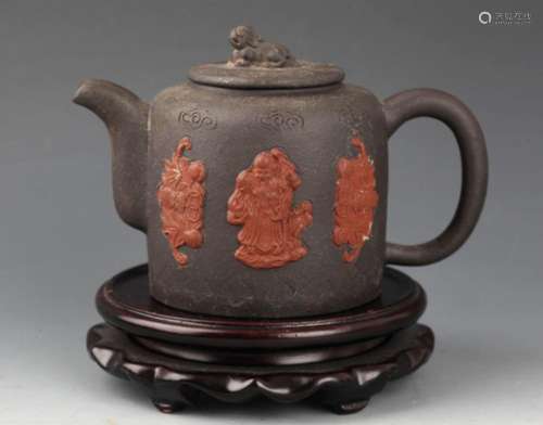 A FINE BLACK COLOR CARVED ZI SHA TEAPOT