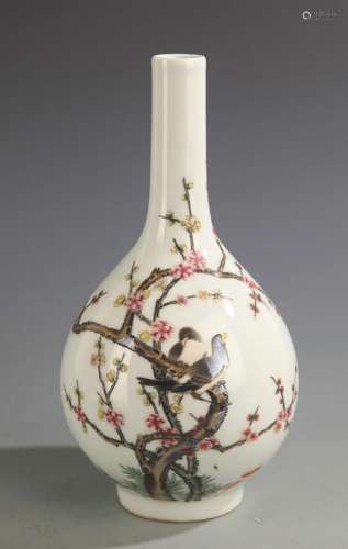 A FAMILLE-ROSE MAGPIE ON PLUM TREE PORCELAIN BOTTLE