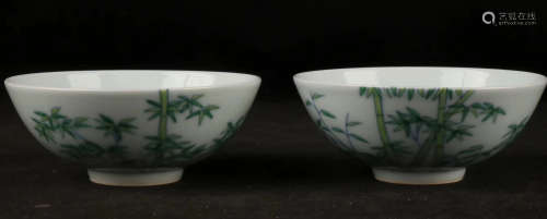 A PAIR OF BAMBOO PATTERN FAMILLE ROSE BOWLS