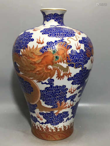 A DRAGON PATTERN FAMILLE ROSE PLUM VASE