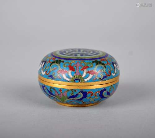 A CLOISONNE ENAMEL BOX AND COVER, QIANLONG PERIOD, QING DYNASTY