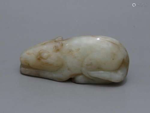A WHITE JADE FIGURE OF MOUSE