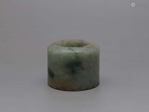 A JADEITE THUMP RING, QING DYNASTY