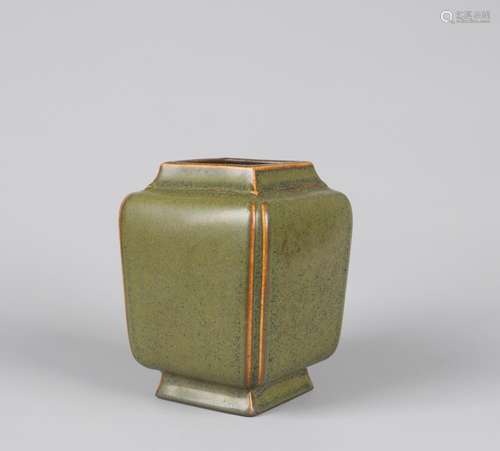 A TEA-DUST-GLAZED ZUN VASE, QIANLONG MARK, QING DYNASTY