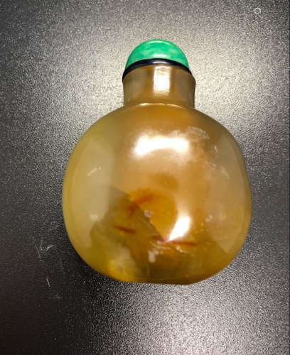 A AGATE SNUFF BOTTLE