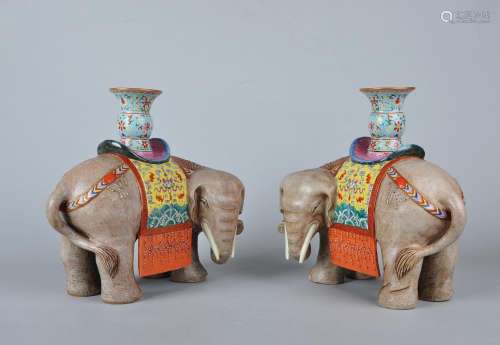 A PAIR OF FAMILLE ROSE FIGURES OF ELEPHANT, QIANLONG PERIOD