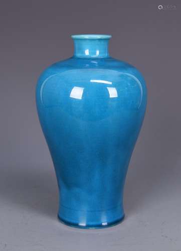 A BLUE-GLAZED MEIPING VASE, QIANLONG MARK, QING DYNASTY