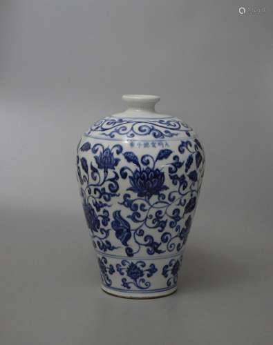 A BLUE AND WHITE MEIPING VASE, XUANDE MARK, EARLY MING DYNASTY