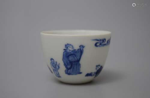 A BLUE AND WHITE CUP, KANGXI MARK AND OF THE PERIOD.