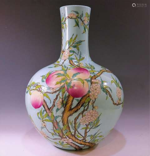 MONUMENTAL ANTIQUE CHINESE FAMILLE ROSE PEACH VASE - QIANLONG MARK