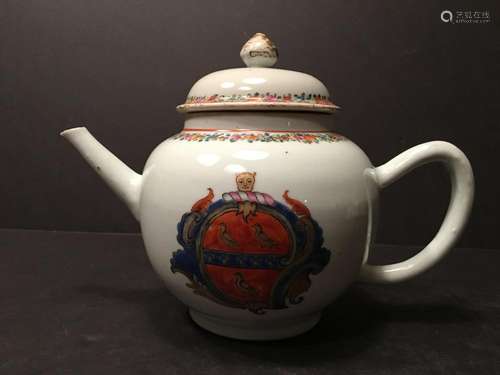 ANTIQUE Chinese Famille Rose Armorial Teapot. 18th C. 6 1/2