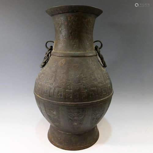 ANTIQUE CHINESE BRONZE HU - 17TH CENTURY