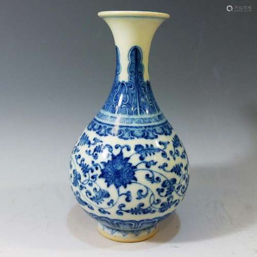 IMPERIAL CHINESE BLUE WHITE YUHUCHUNPING VASE- QIANLONG MARK PERIOD