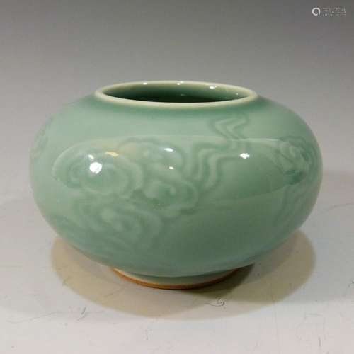 CHINESE ANTIQUE CELADON PORCELAIN WATER COUPE - YONGZHENG MARK