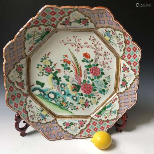 A FINE LARGE CHINESE ANTIQUE CHARGER, 18C