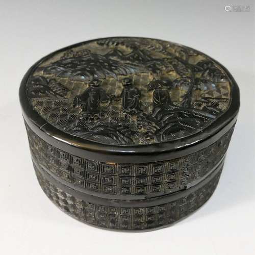 CHINESE ANTIQUE CARVED LACQUER CINNABAR BOX - 19TH CENTURY