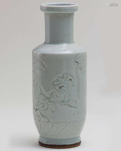 CELADON GLAZED CYLINDRICAL VASE