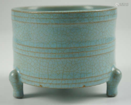 RUYAO TRIPOD CENSER